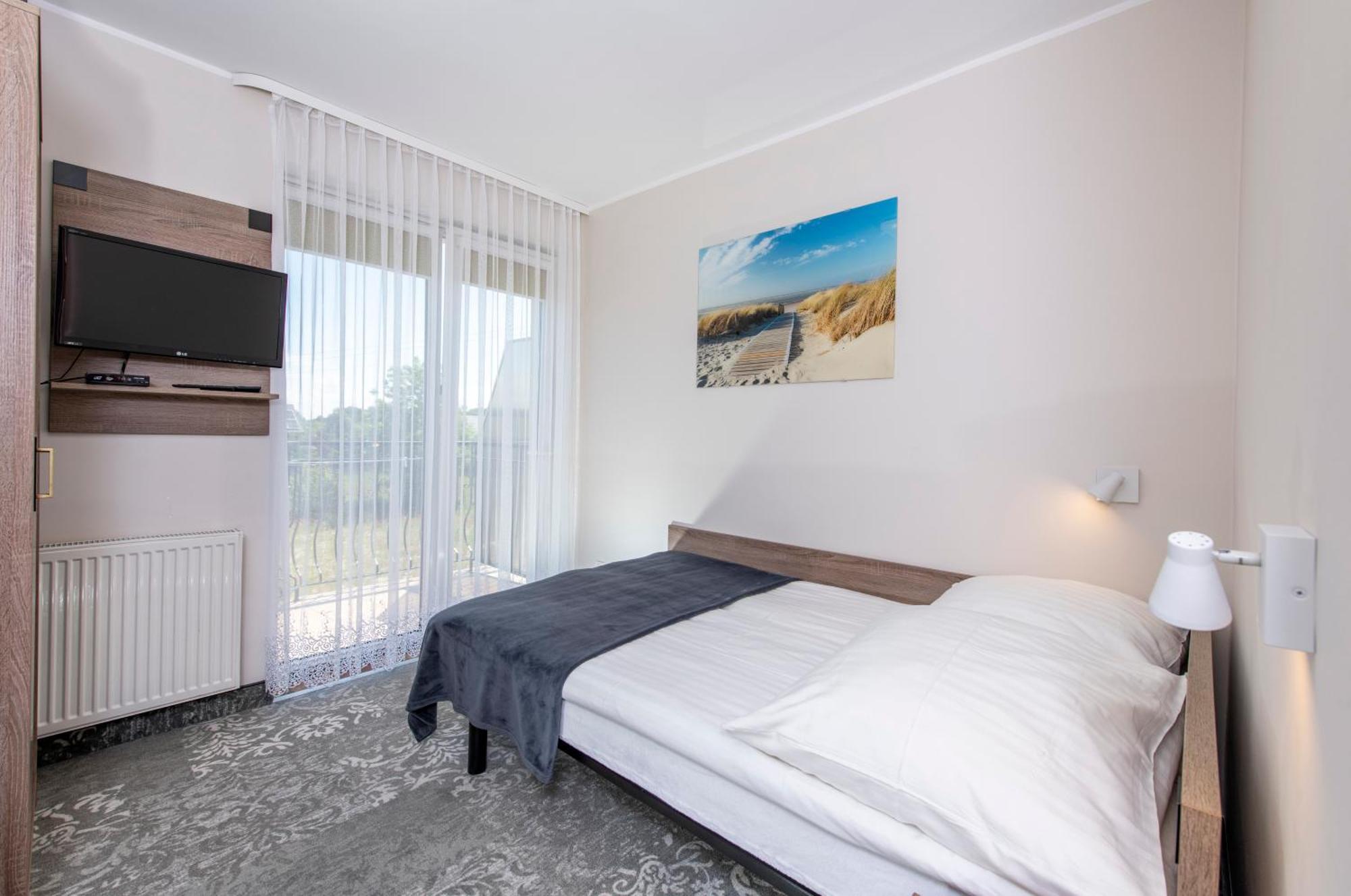 Domki, Apartamenty I Restauracja Wloczega Gąski Exterior foto
